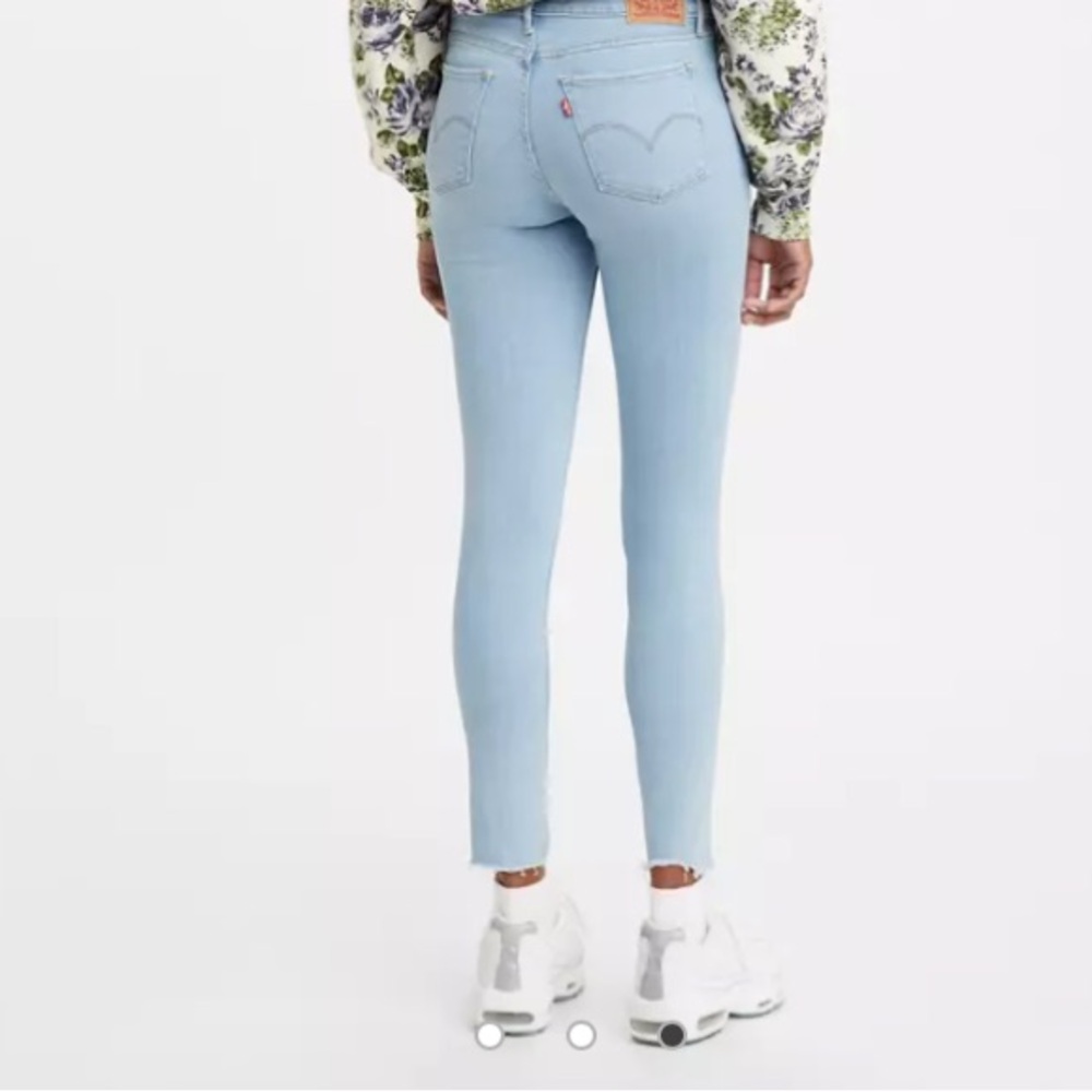 Levi's Women's 711 Skinny Jeans